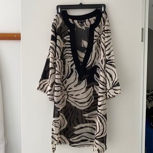 CZ COLLECTION Tropical Resort Beach Coverup